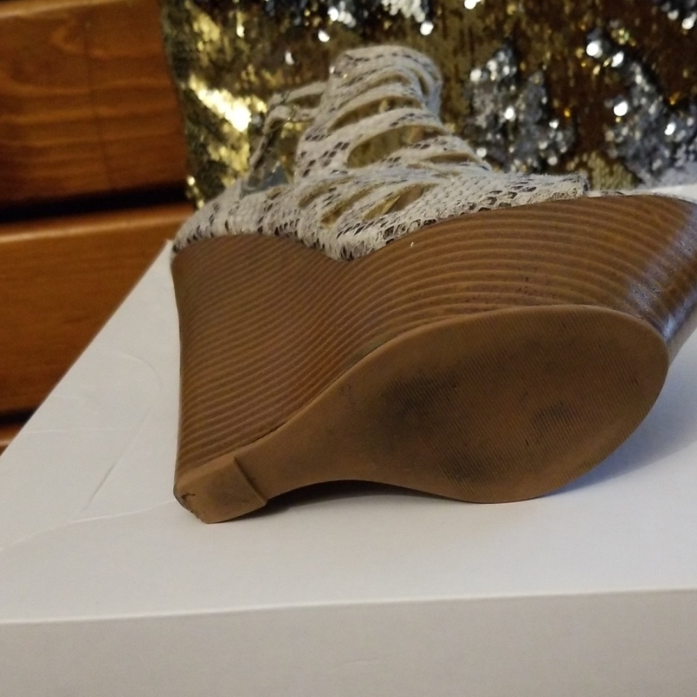 Wedges - Picture 2 of 3
